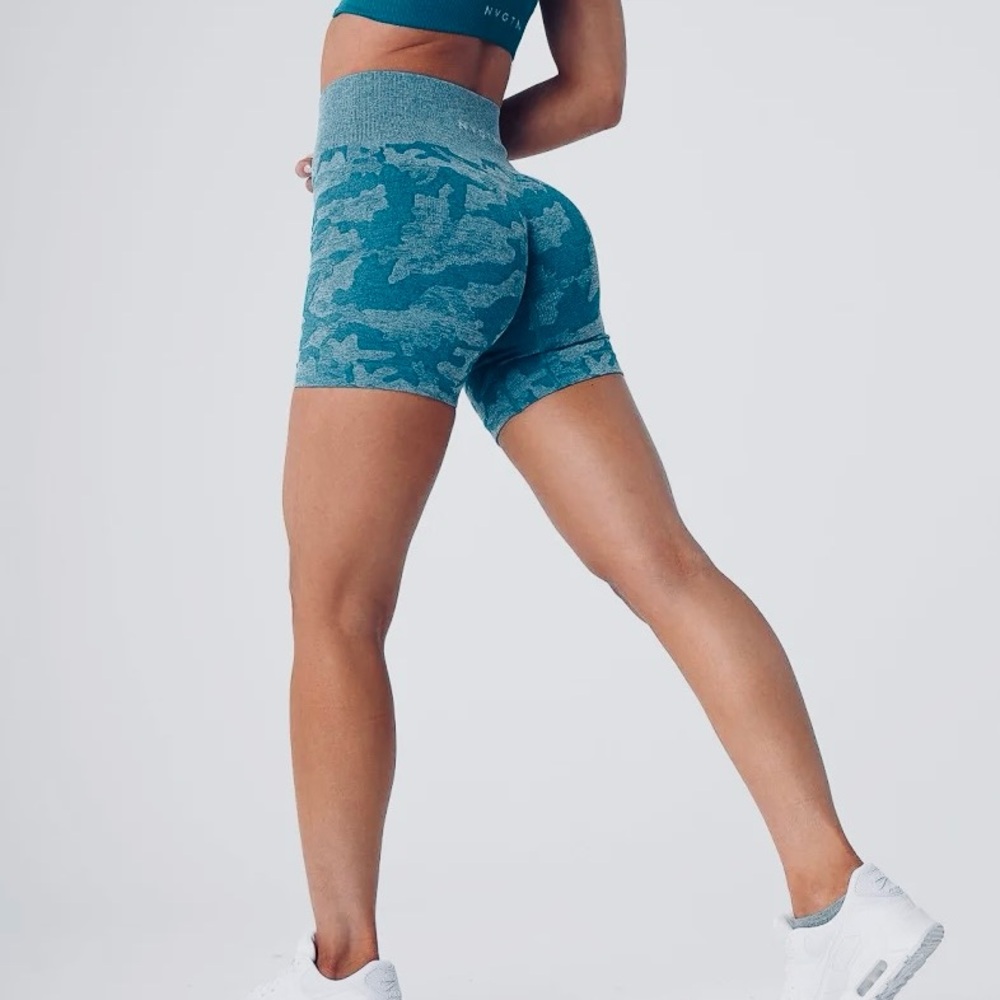 NVGTN seamless blue camouflage athletic shorts. Small. Blue. Excellent Condition